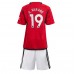 Billige Manchester United Raphael Varane #19 Børnetøj Hjemmebanetrøje til baby 2023-24 Kortærmet (+ korte bukser)
